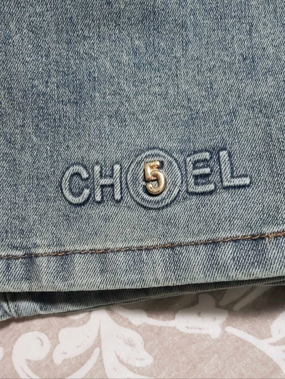 Cropped Straight CC Jeans in Faded Blue - Picture 12 of 13